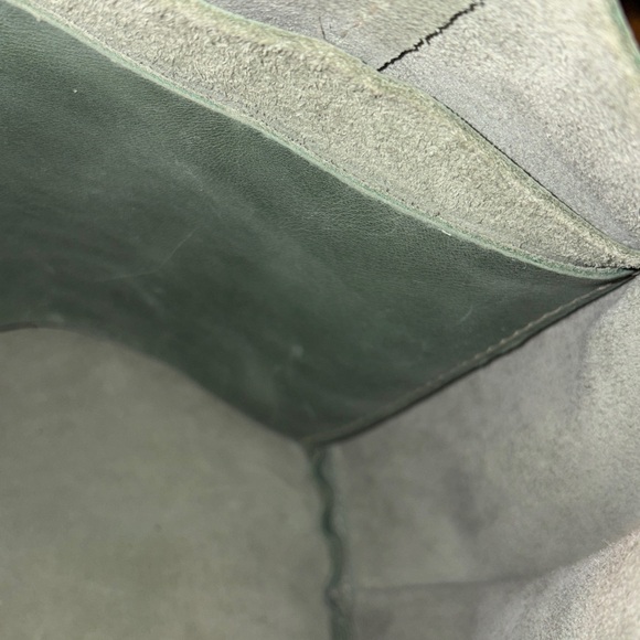 Portland Leather Green Tote Bag - Picture 7 of 9